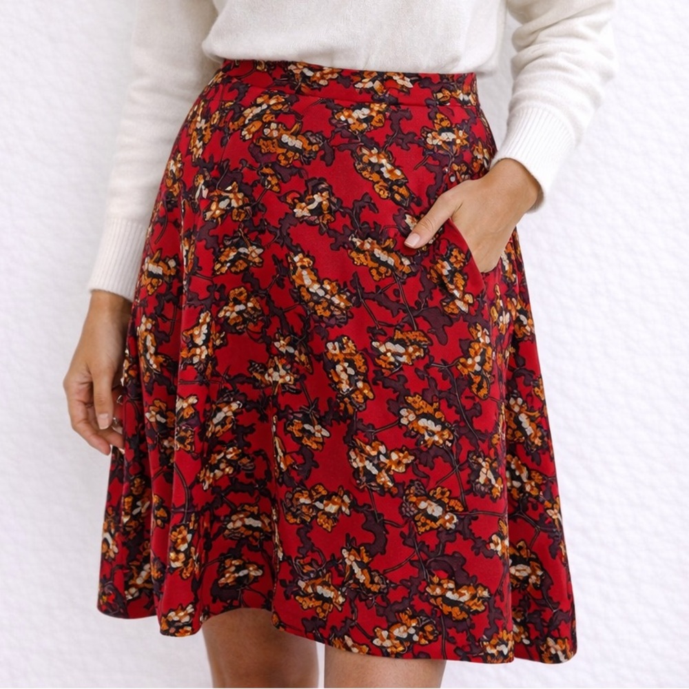 Ann Taylor Red Floral A-Line Skirt – Size 11/12 (NWT)